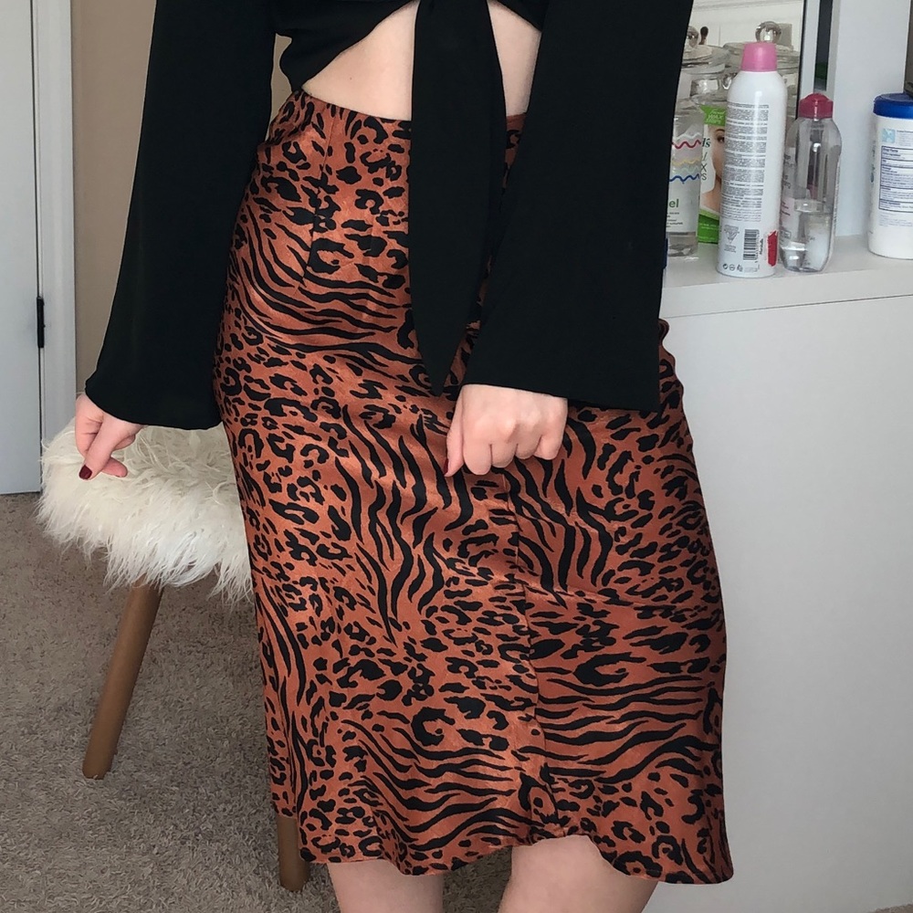 Satin animal print skirt